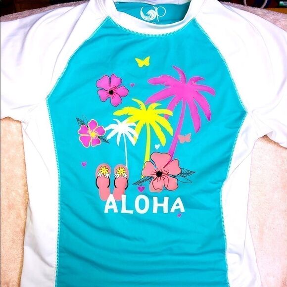 𝅺NWOT Girl’s Size 10/12 OP Beach Swim Rashguard - Picture 1 of 6
